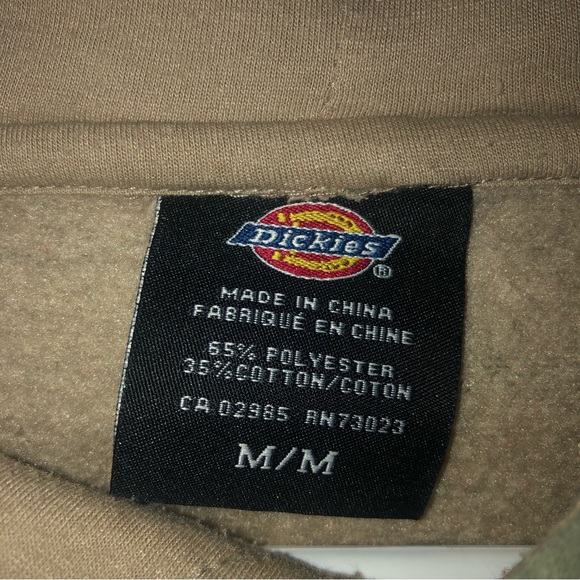 Dickie’s camo cropped hoodie (Size M) - Picture 2 of 3